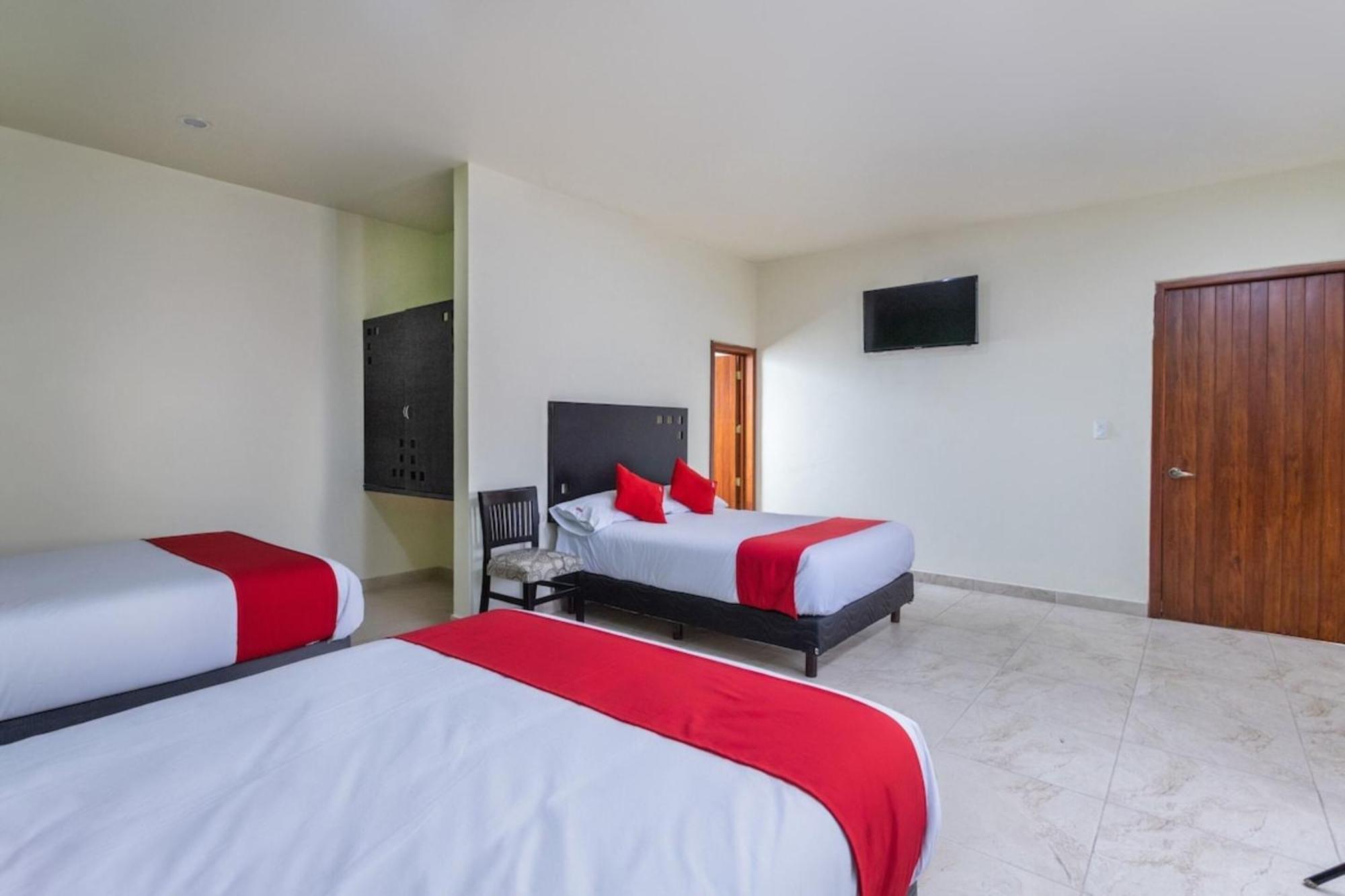 Oyo Hotel Emperadores Inn, Atlixco Buitenkant foto